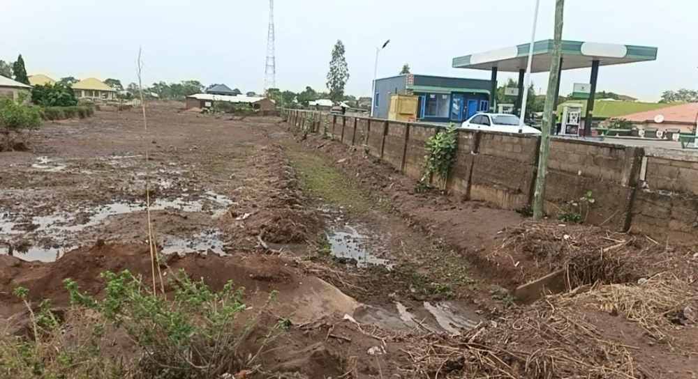 Wa: Airstrip residents threaten action against filling station over persistent&nbsp;flooding