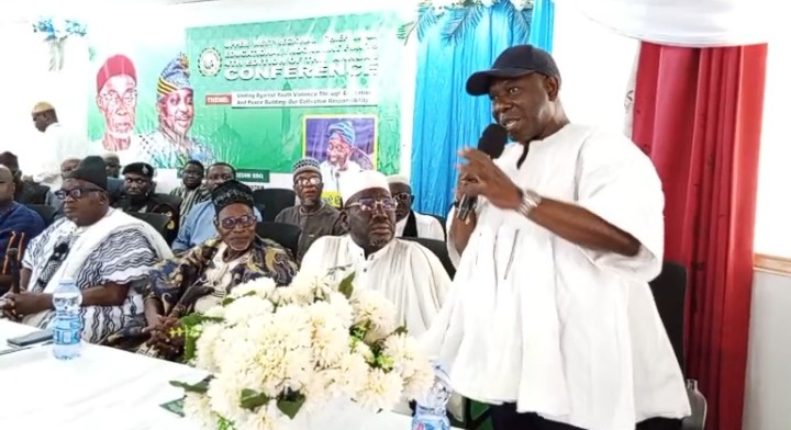 Upper West Regional Chief Imam’s Educational Endowment Fund Receives Gh¢120,000 Support from Alhaji&nbsp;Gbangu